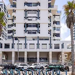 Chic 3Br Apt W Parking On The Beach With Shelter By Sea N\' Rent